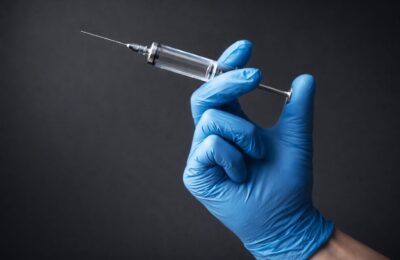 Primul vaccin antigripal cu tehnologie ARNm a fost aprobat în SUA pentru persoanele de peste 50 de ani