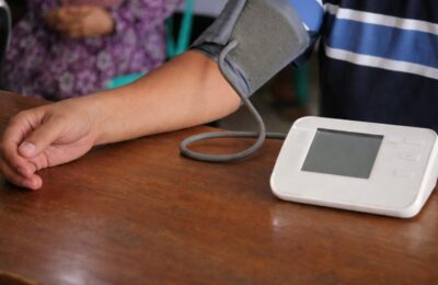 Un studiu explică de ce este mai ușor să iei pastile decât să schimbi stilul de viață pentru a controla tensiunea arterială