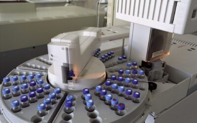 Peptidele au ajuns din laborator în trendul de wellness. Eticheta „research use only” nu înseamnă tratament sigur