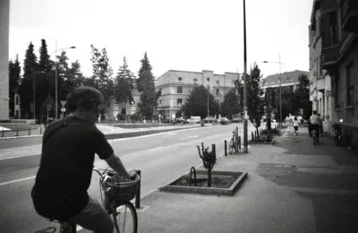 Mersul obișnuit pe bicicletă nu afectează fertilitatea. Când poate conta efortul extrem